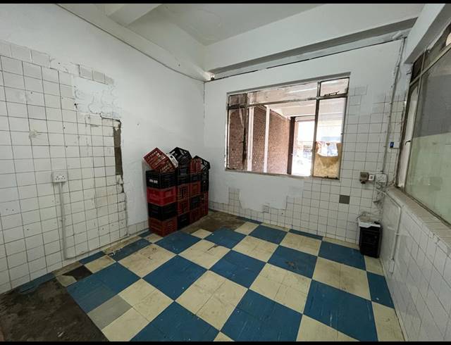 496M² BUSINESS FOR SALE IN BOKSBURG CENTRAL